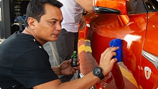 Auto Detailing and Reconditioning Technician